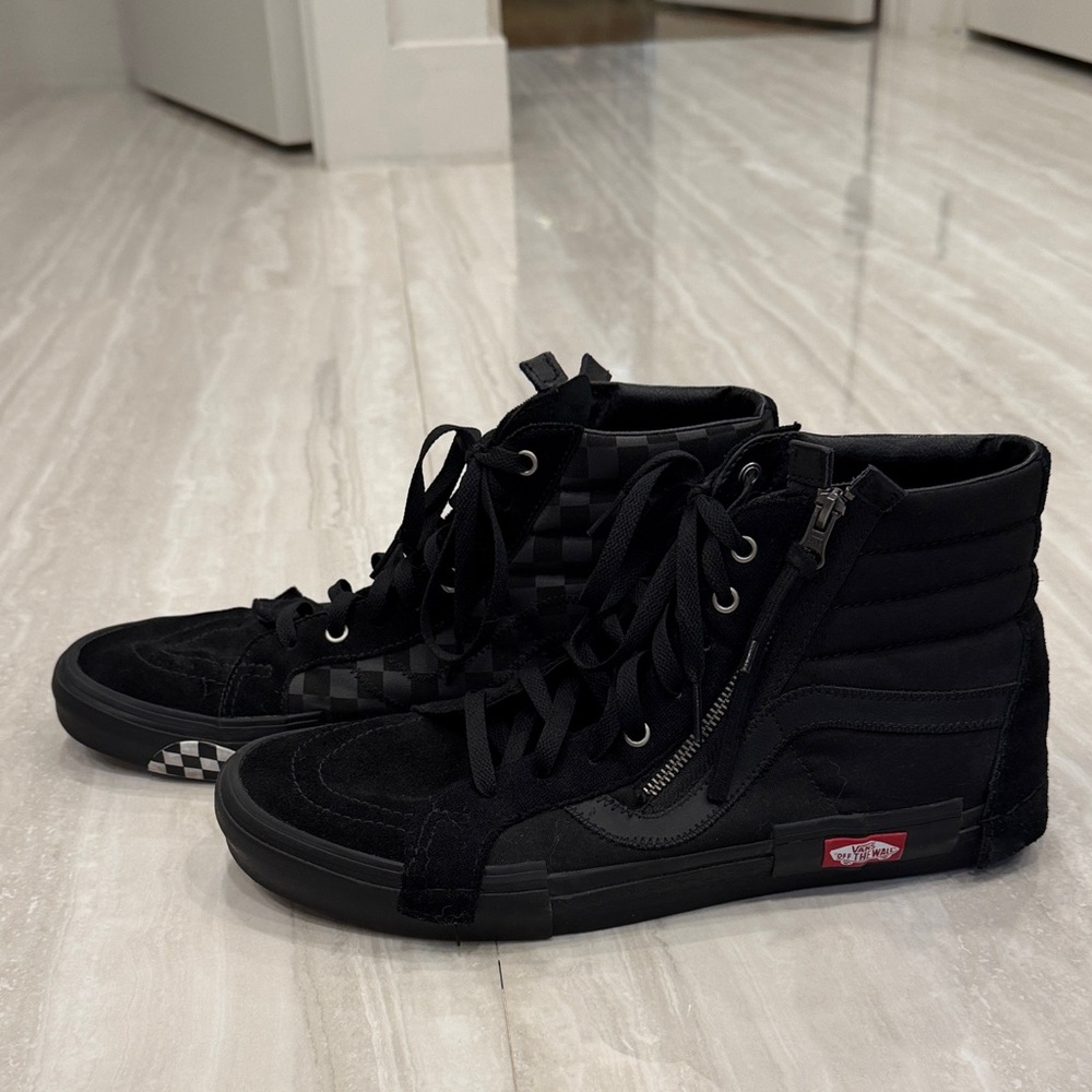 Men’s VANS sneakers